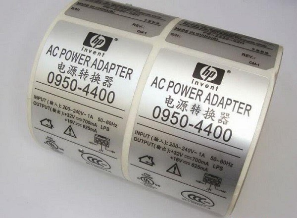 Đội ngũ Hoàng Huy Label